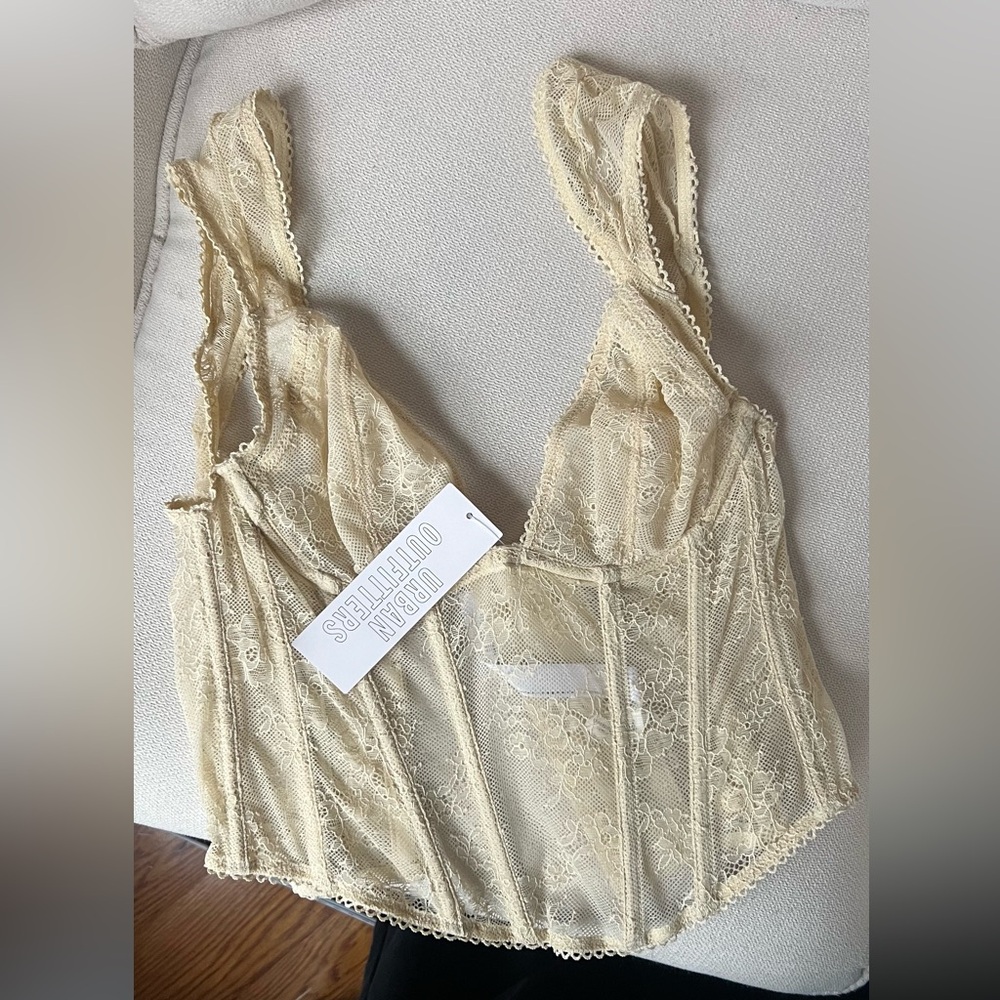 Urban Outfitters Out From Under Amour Lace Cream/Ecru Corset - Picture 6 of 6